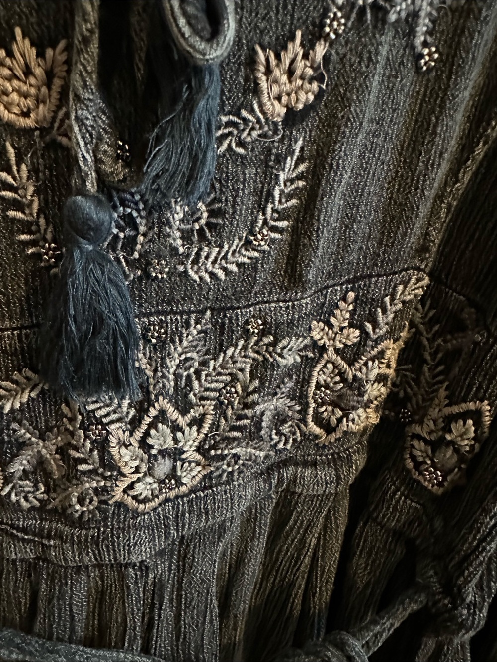 Sweet Magnolia Embroidered Boho Maxi Dress L Gray Gauze Tassel Tie Women’s - Picture 5 of 8